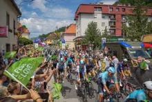 Radlje ob Dravi na zemljevidu največjih športnih dogodkov: Kolesarska destinacija prvič v zgodovini gostila start 2. etape Dirke po Sloveniji