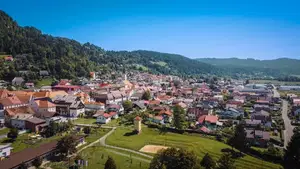 V poletnih mesecih začasno zaprtje krajevnih uradov na območju UE Radlje