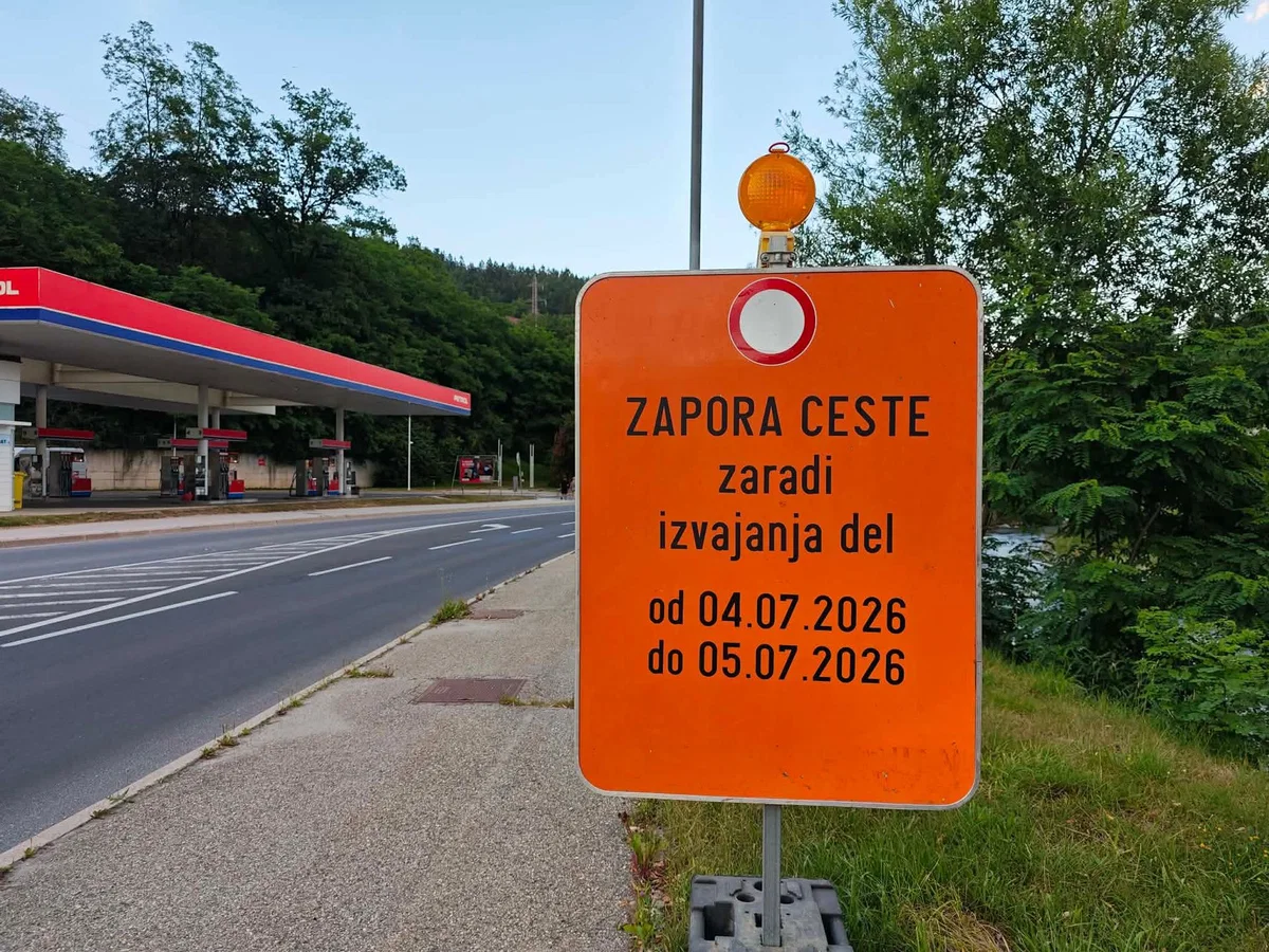 Ta konec tedna popolna zapora ceste med Ravnami in Dravogradom