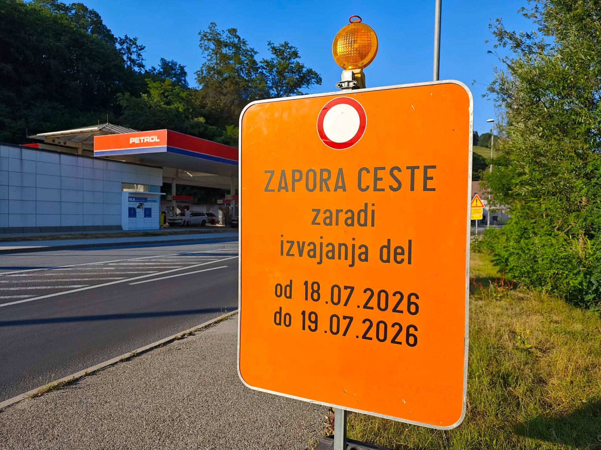 Med Ravnami in Dravogradom tudi ta vikend zaprta cesta