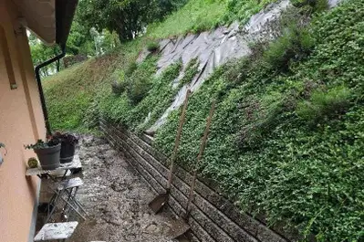 Meteorna voda zalila objekt na Goriškem vrhu v Dravogradu