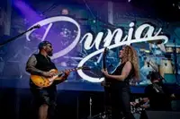 (FOTO) Dunja na festivalu Pivo in cvetje: Množica obiskovalcev navdušena nad nastopom