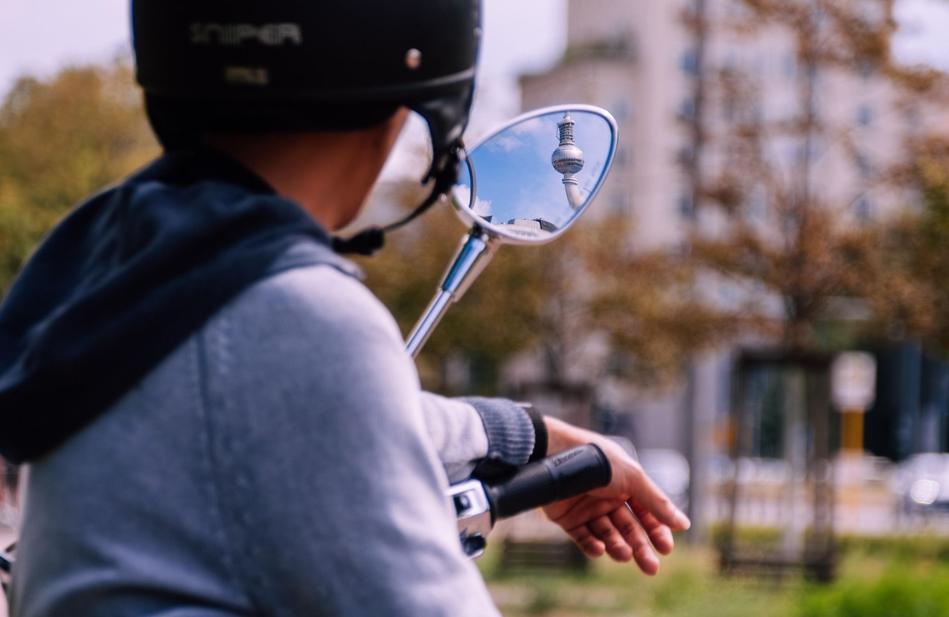 Mladoletniku zasegli predelan moped v Slovenj Gradcu