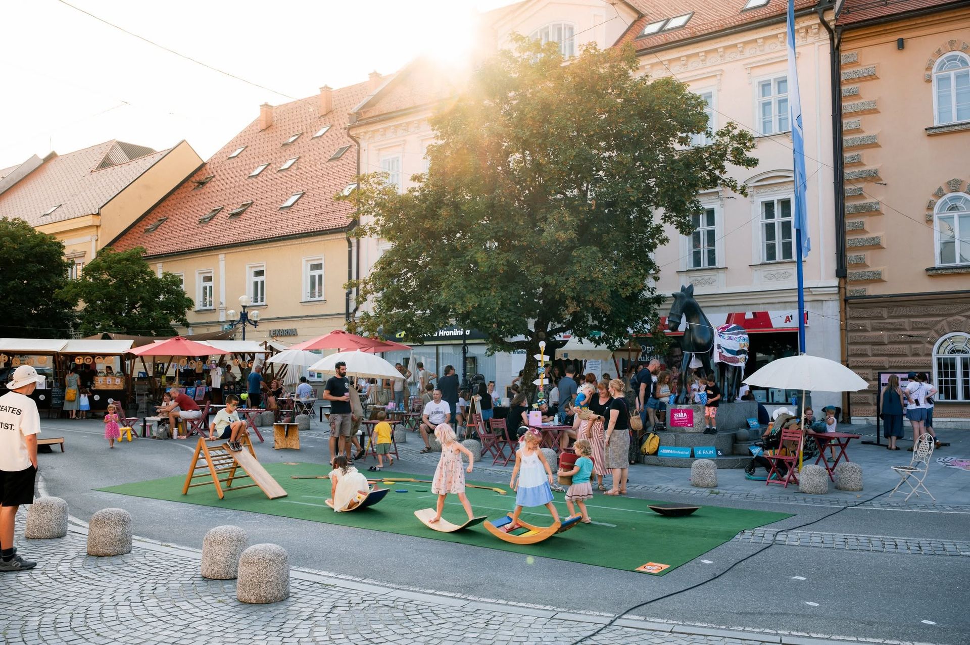 (FOTO) Festival Zebra otvoril filmski teden v velikem slogu