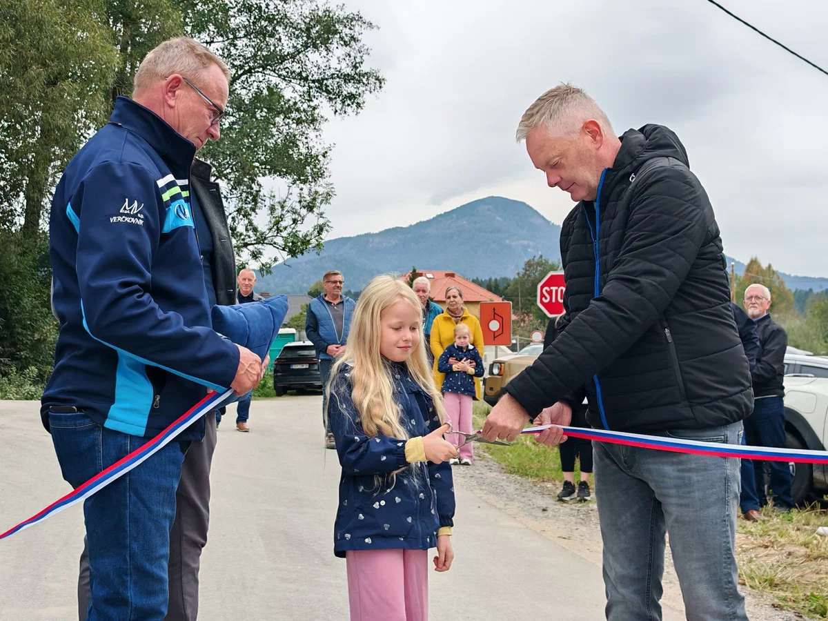 VIDEO IN FOTO: V Podgorju odprli tri prenovljene cestne odseke