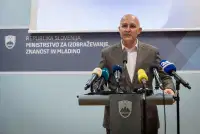 Konec devetletke: Rončević napovedal prehod na sodobno osemletno osnovno šolo