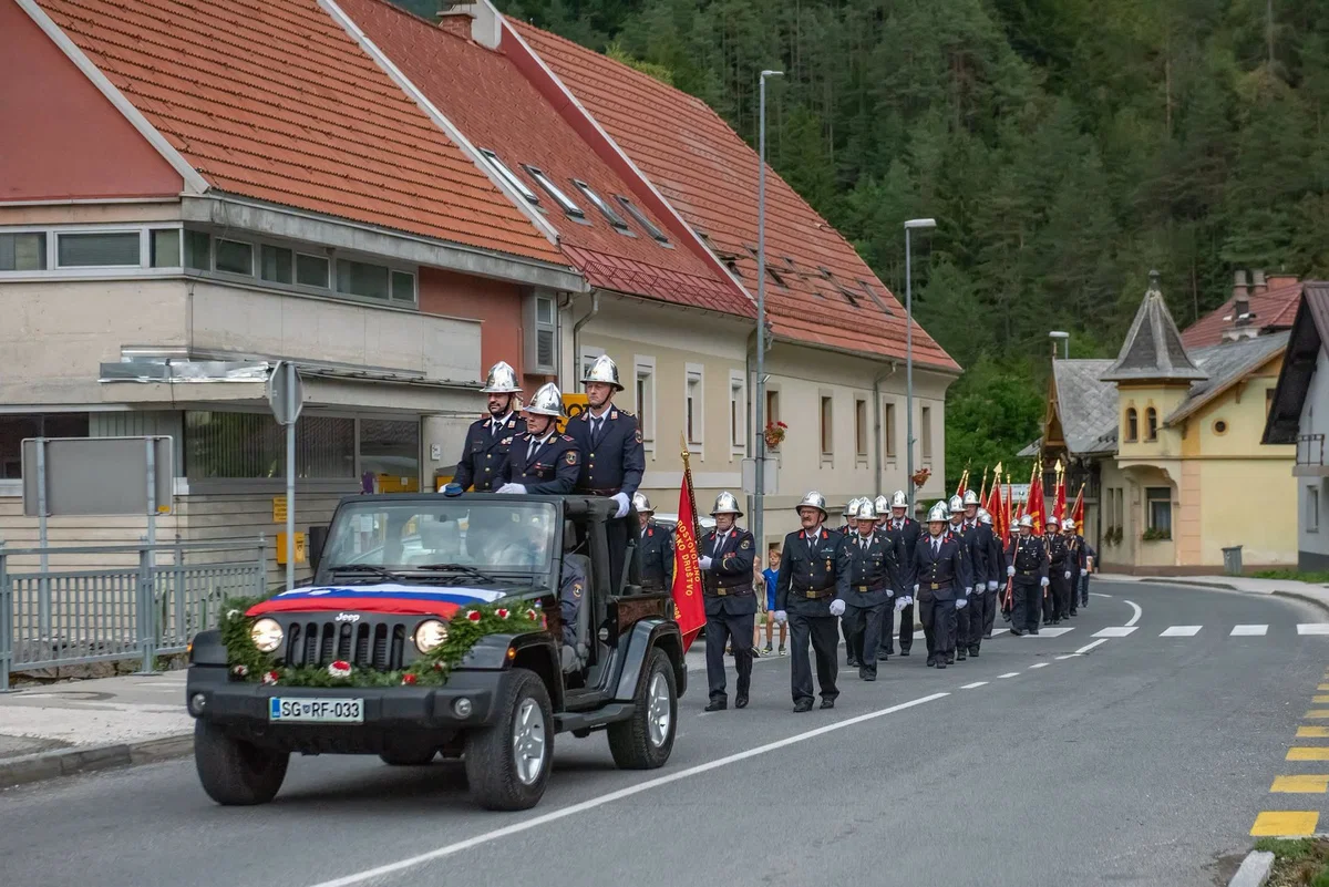 (VIDEO in FOTO) PGD Črna na Koroškem praznuje 140 let poguma in požrtvovalnosti