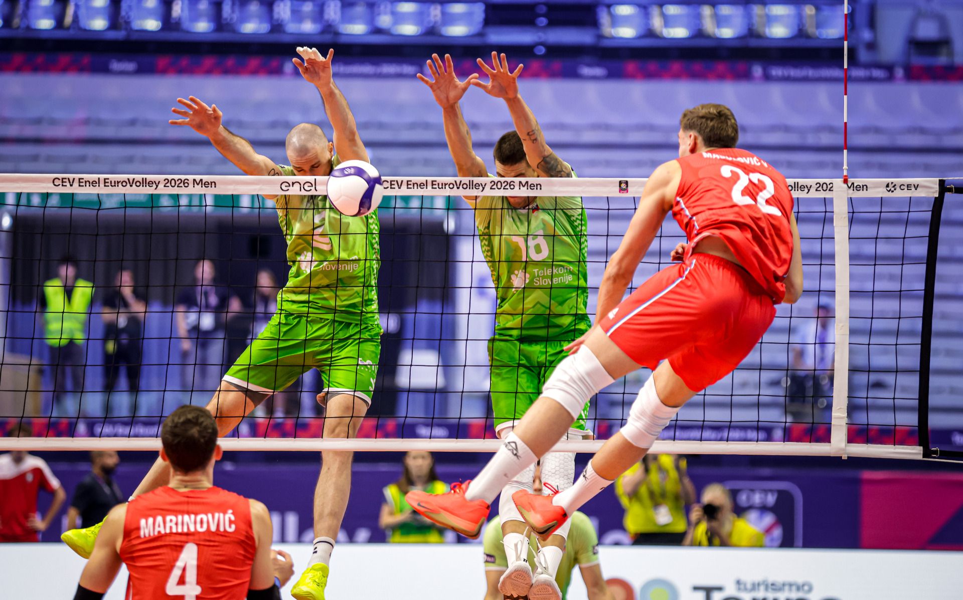 Slovenski odbojkarji brez težav prek Srbije v četrtfinale EP