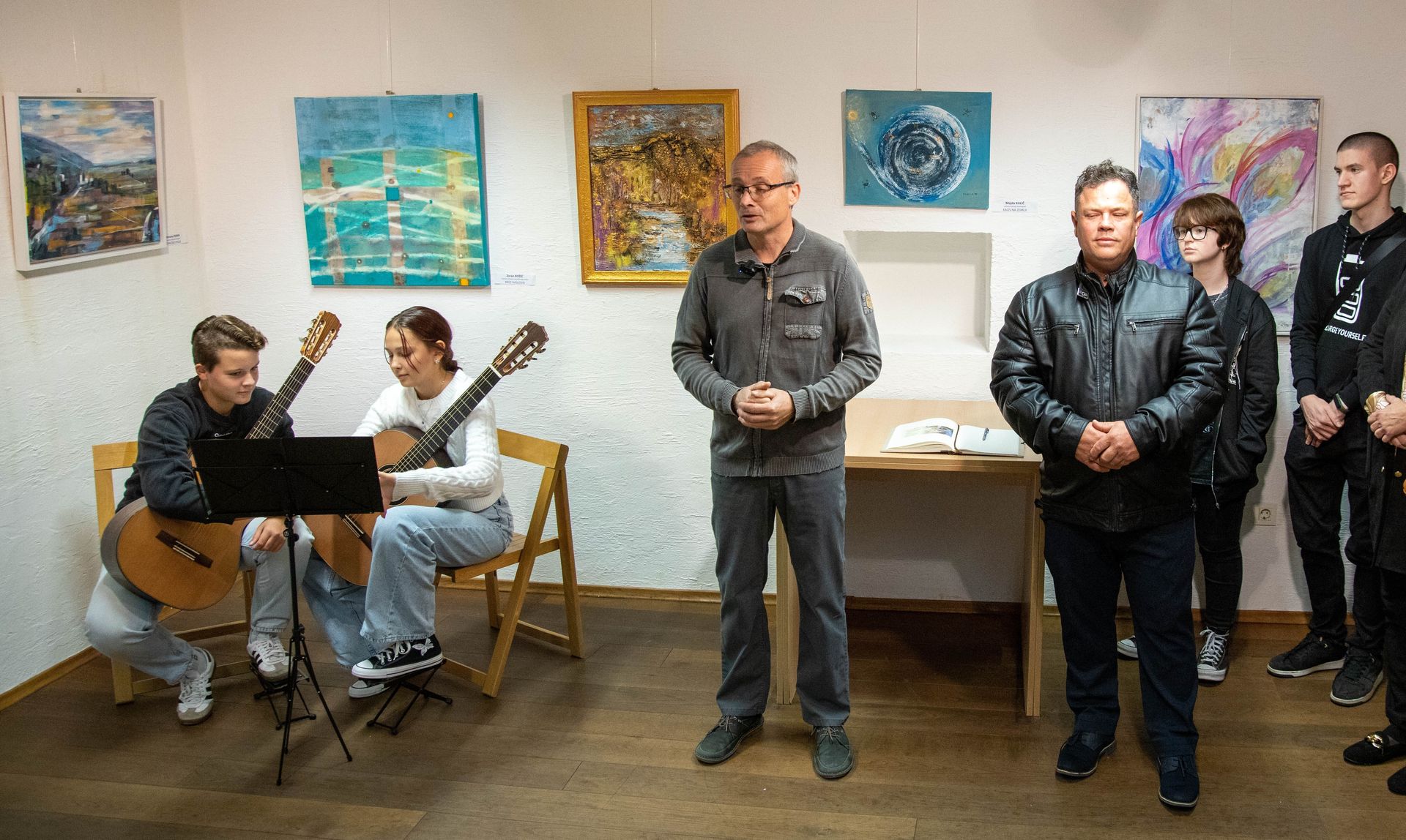 Odprtje razstave likovnih del koroških likovnikov
