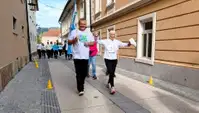 FOTO: Tek miru v Slovenj Gradcu združil staro in mlado