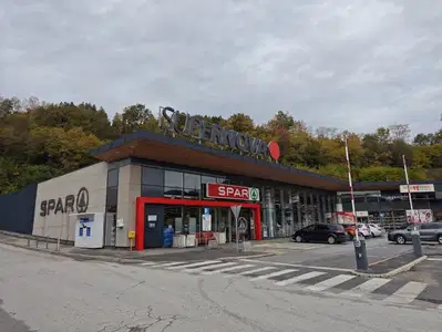 Nova negotovost na Ravnah: Poslovalnico SPAR prevzema SPAR Partner