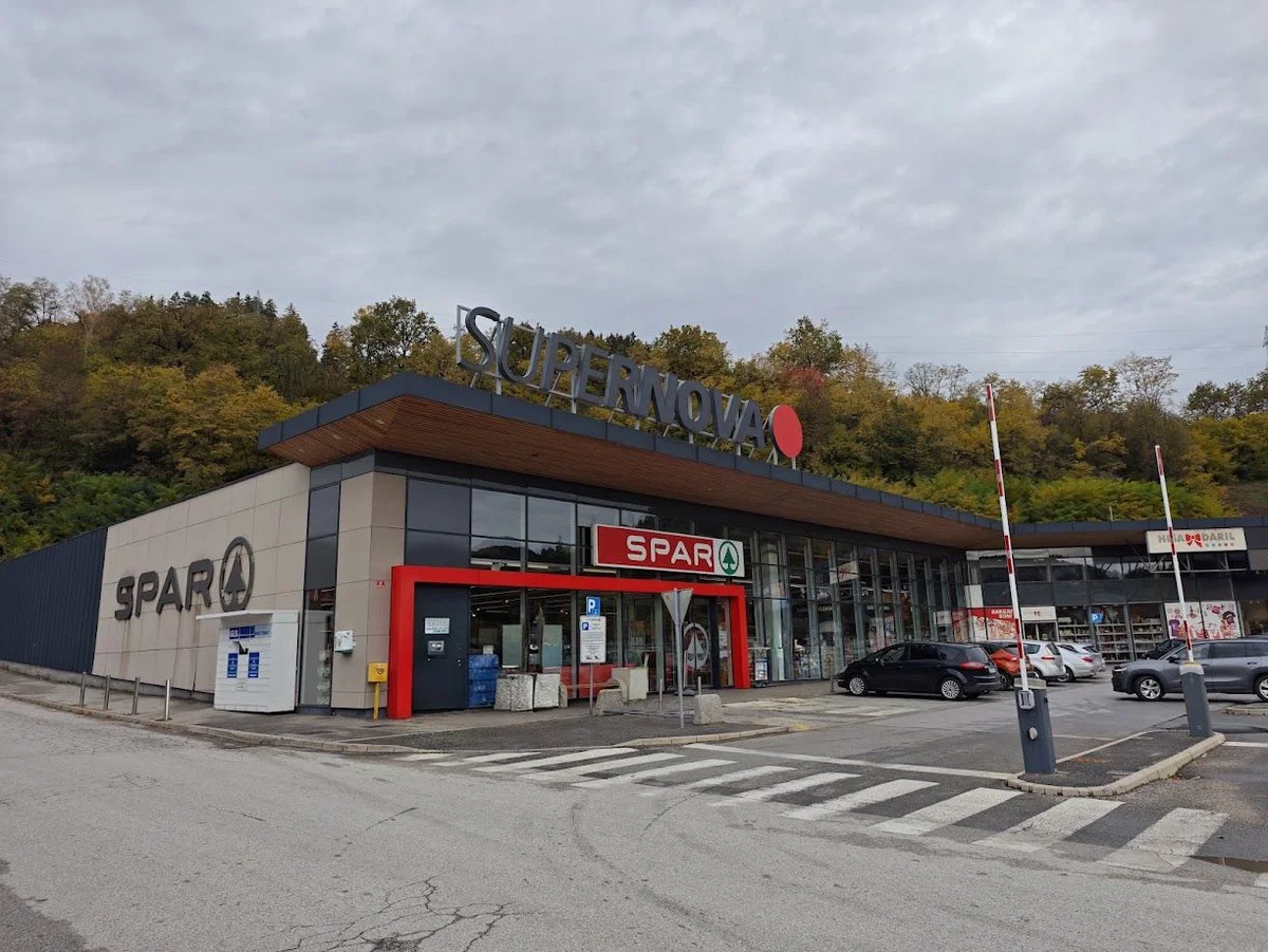 Nova negotovost na Ravnah: Poslovalnico SPAR prevzema SPAR Partner