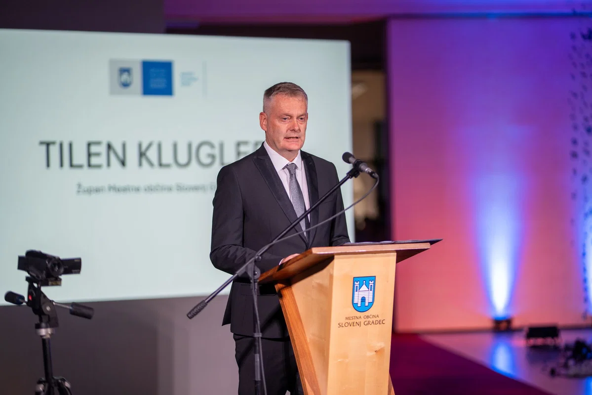 (FOTO) Dan OZN v mestu glasniku miru: Mir se začne pri vsakem izmed nas