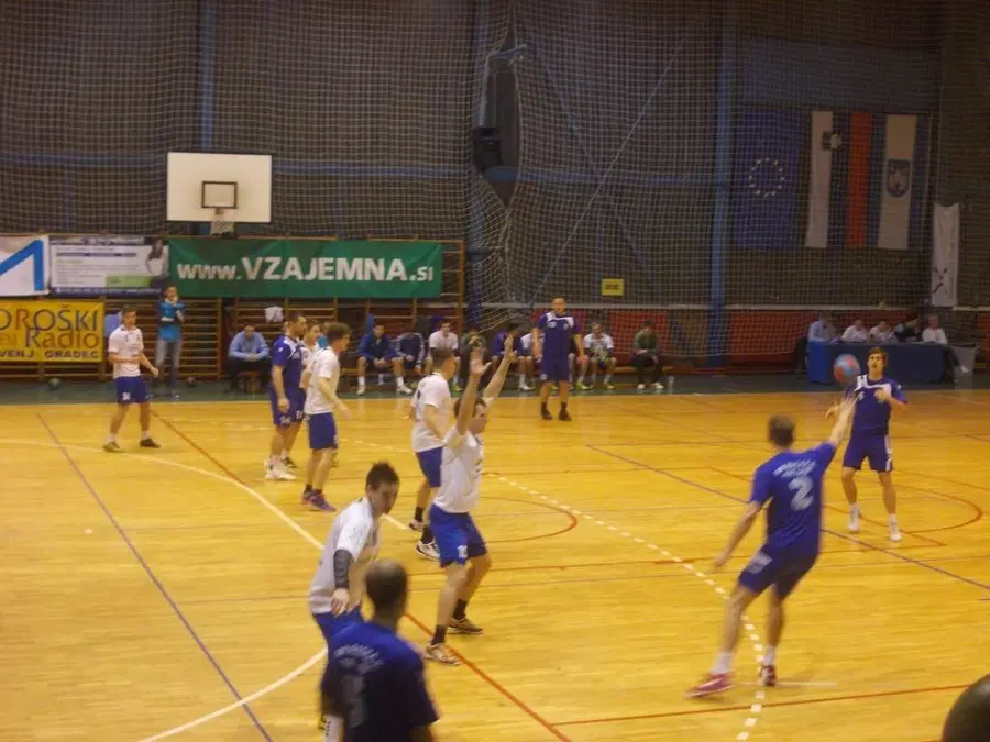 VIDEO: Osma zaporedna zmaga rokometašev Slovenj Gradca