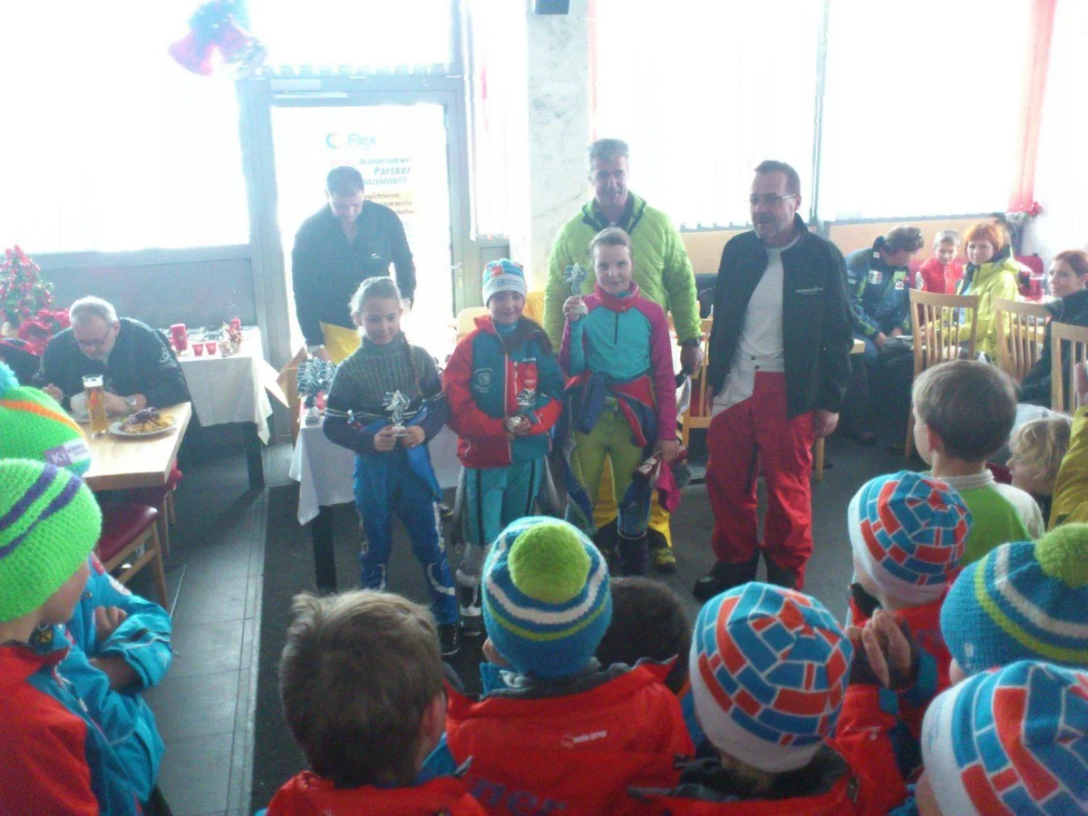 Odlični rezultati članov ASK Fužinar na otvoritveni tekmi v alpskem smučanju