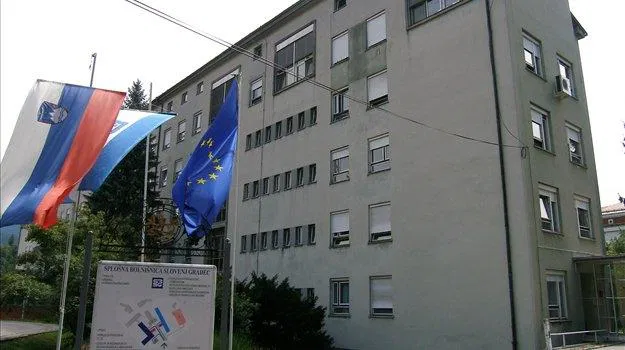 V slovenjegraški bolnišnici omejeni obiski