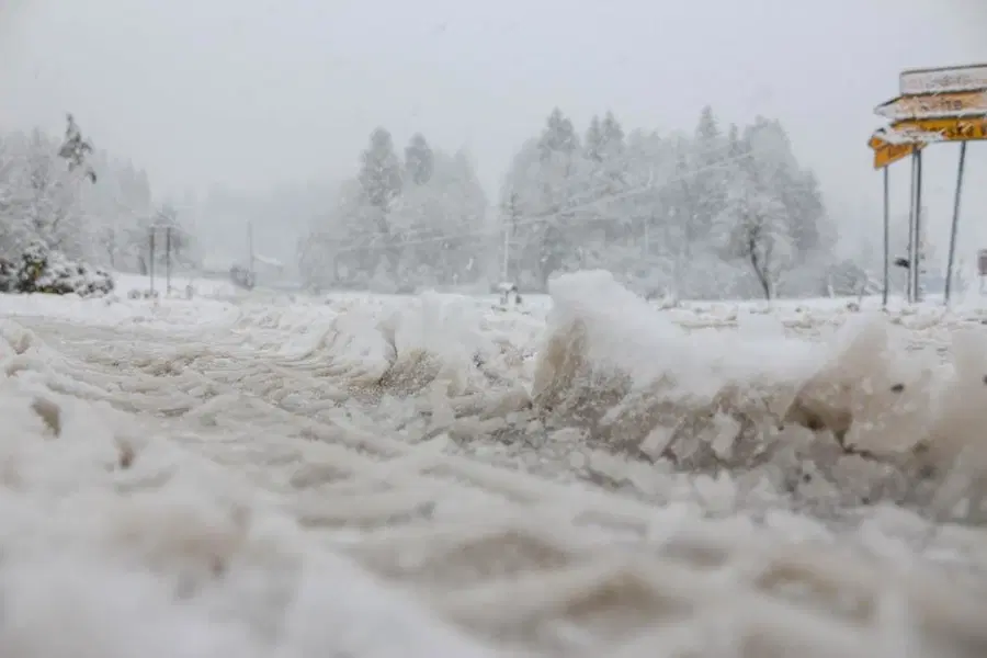 VIDEO in FOTO: Zasnežene ceste na Koroškem