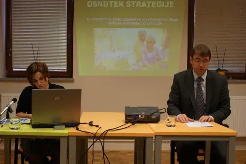 Strategija za starosti prijazne usmeritve in aktivnosti
