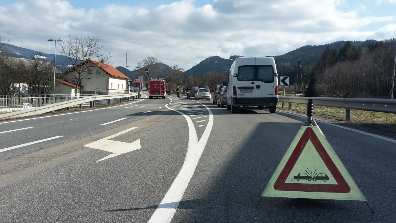 FOTO: Pešec ima hude poškodbe glave