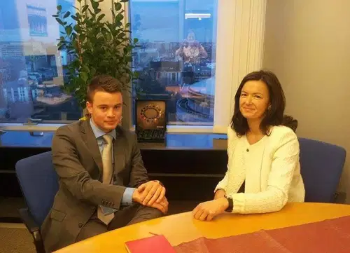 Priložnost za mlade: Preberite zgodbo Korošca, ki dela kot stažist v Evropskem parlamentu
