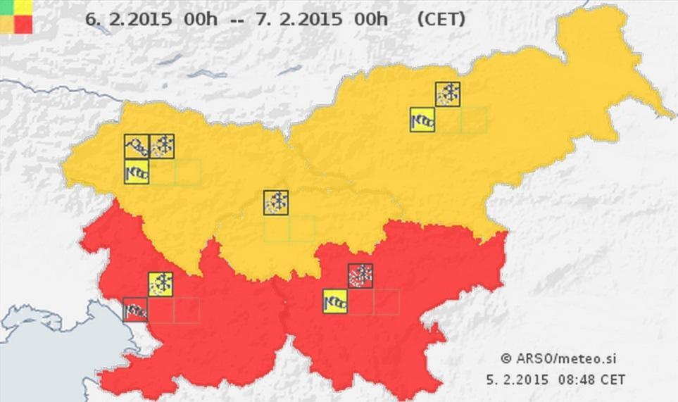 Zaradi vremenske napovedi so v petek bile nekatere šole zaprte