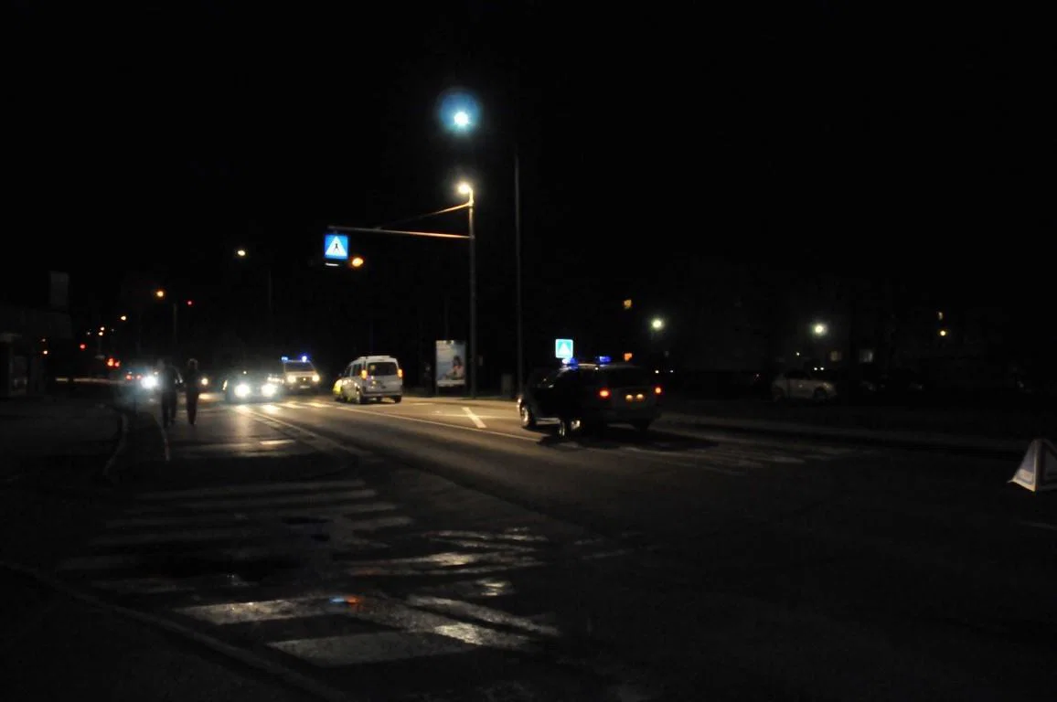 FOTO: V nedeljo zvečer v Slovenj Gradcu povozili pešca