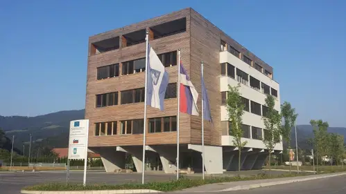 Nov izum rezultat uspešnega sodelovanja med Visoko šolo za tehnologijo polimerov in koroškimi podjetji