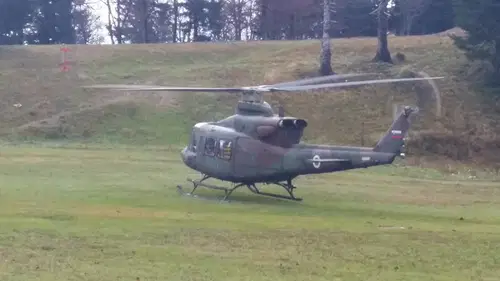 Koprivna: Poškodovanca so s helikopterjem prepeljali v UKC Ljubljana