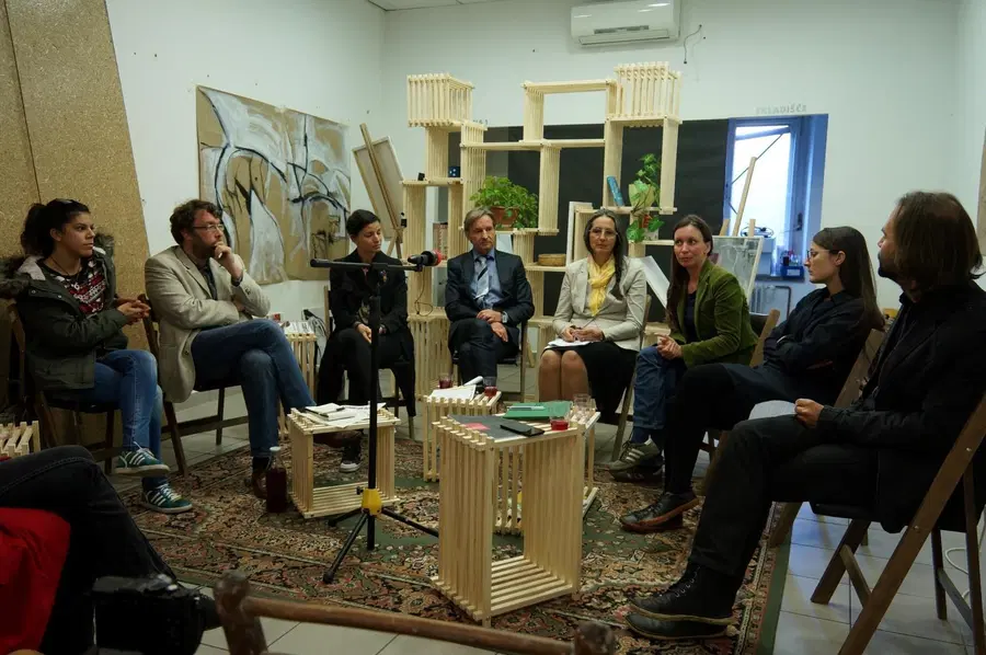 Z okroglo mizo na temo uporabe praznih prostorov v javni lasti v Slovenj Gradcu obeležili Dan za prostor