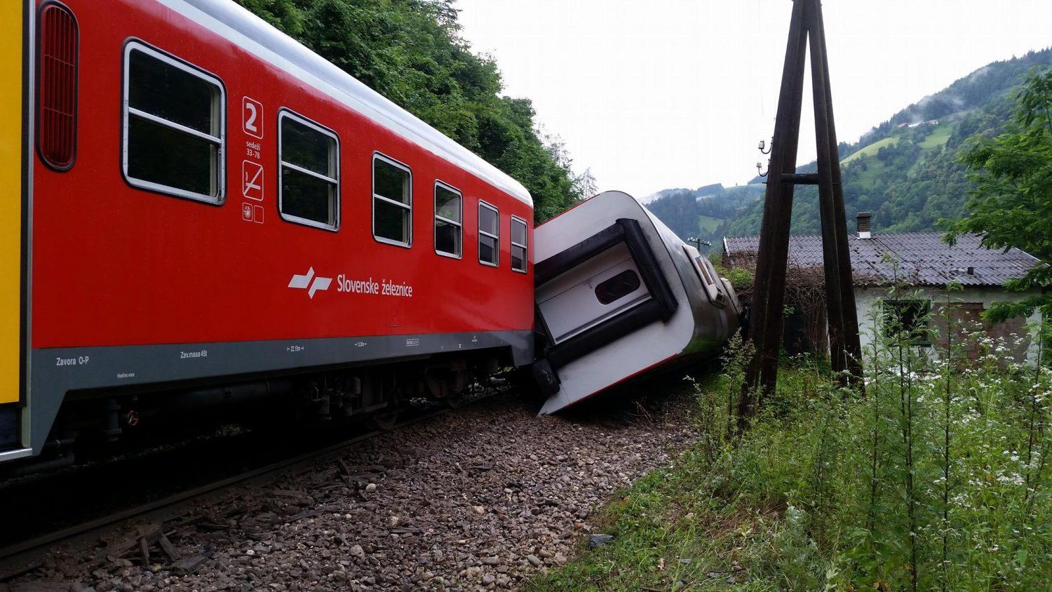 Iztirjen vlak v Sv. Danijelu