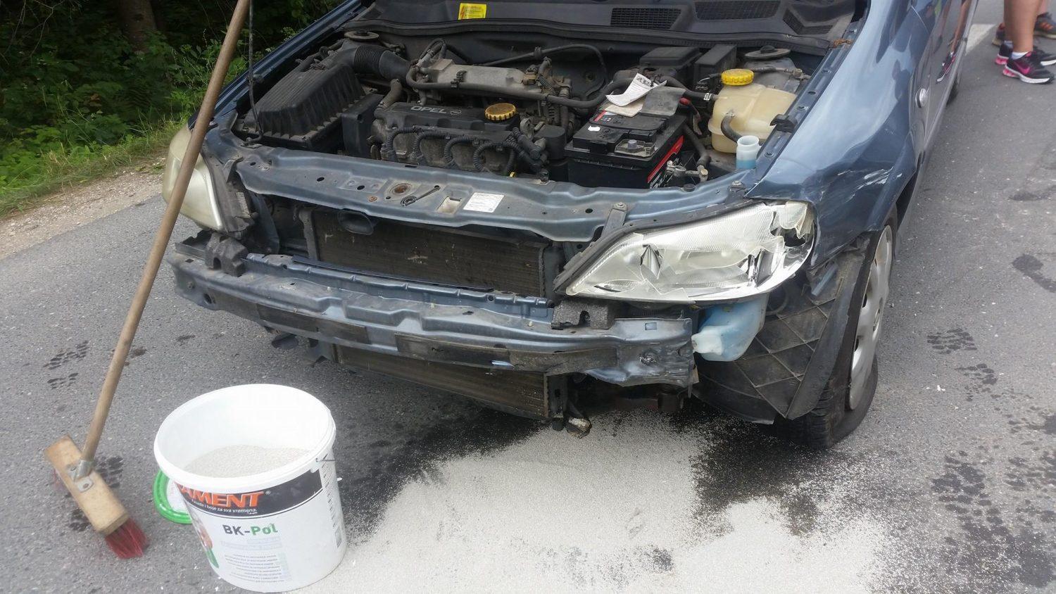 FOTO: V prometni nesreči v Tribeju ena oseba poškodovana