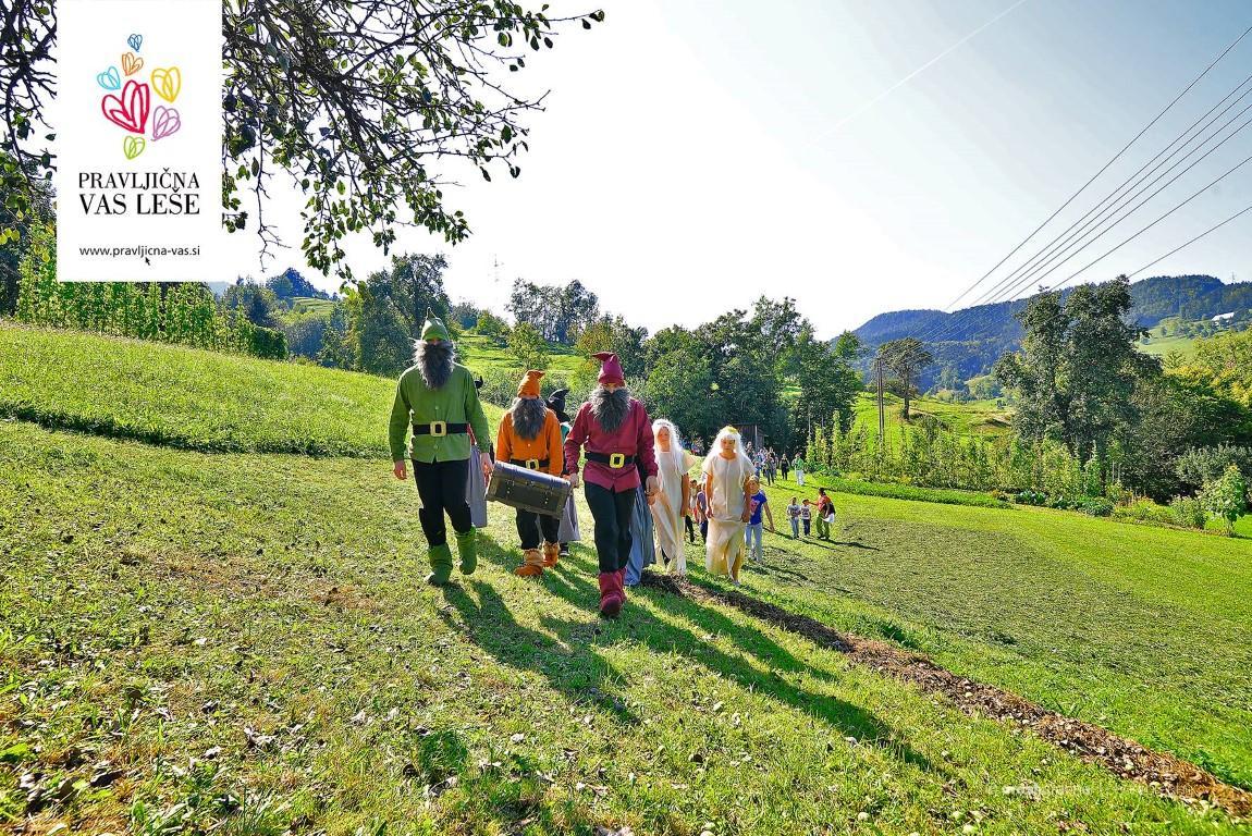 Pravljična vas Leše