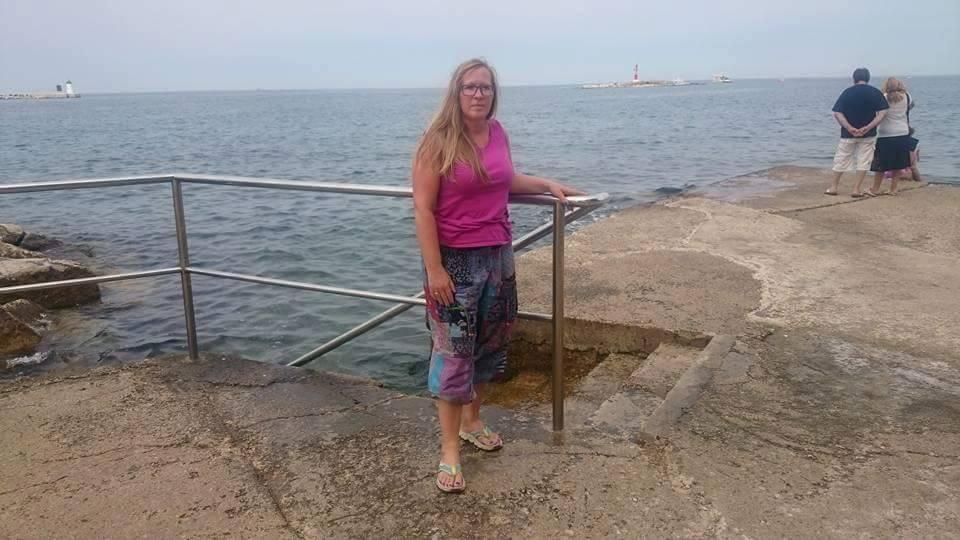 Janja se je vrnila domov