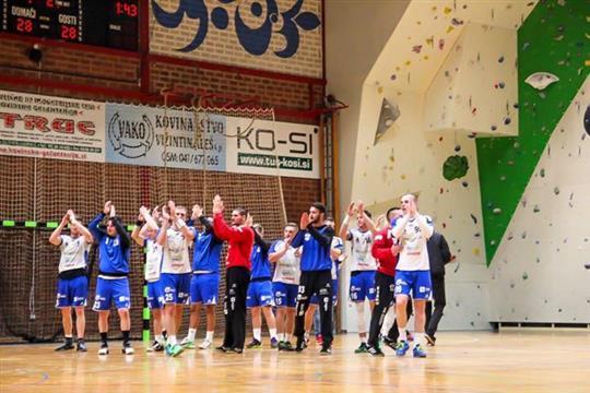 Slovenjgraški Ježki ostajajo v igri