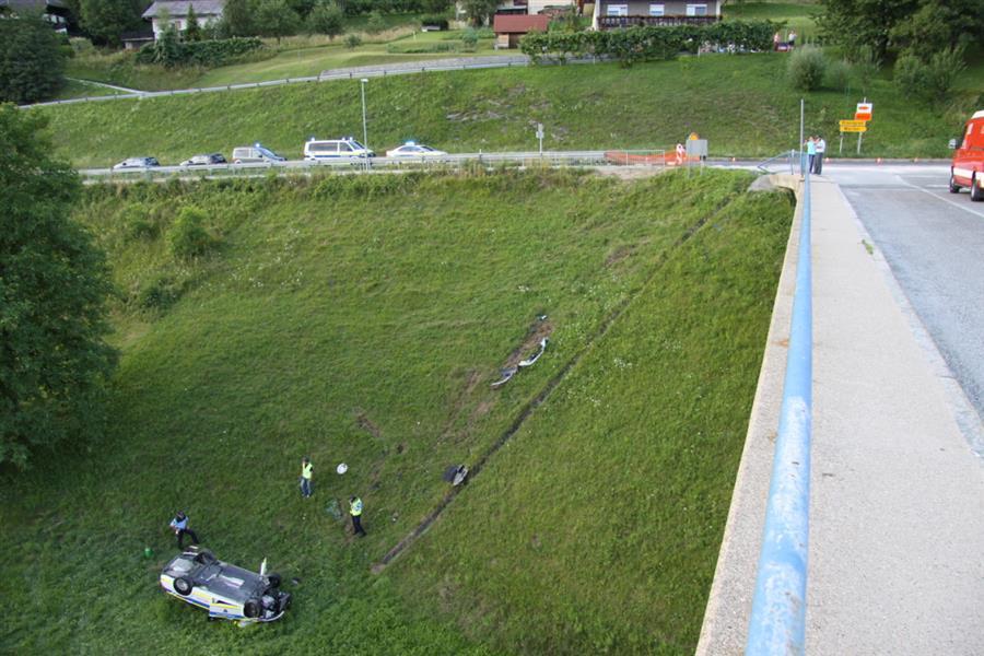 FOTO: Znana dejstva o cestni drami na Koroškem