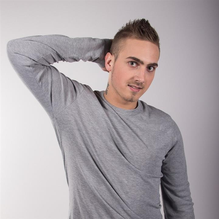 VIDEO: Poletni hit Artesa, sina Fredija Milerja, dobil videopodobo