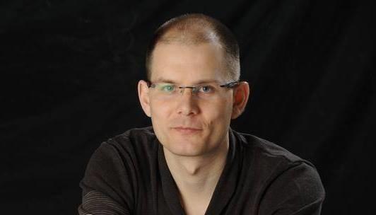 'Operacija je edina rešitev, ki mi še ostane, da spremljam svoja otroka pri odraščanju'