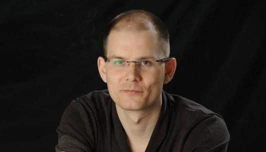 'Operacija je edina rešitev, ki mi še ostane, da spremljam svoja otroka pri odraščanju'