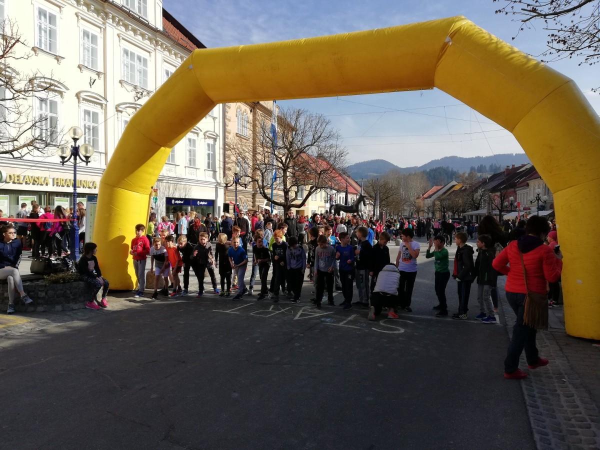 FOTO: V Slovenj Gradcu že devetnajstič tekli za zdravje
