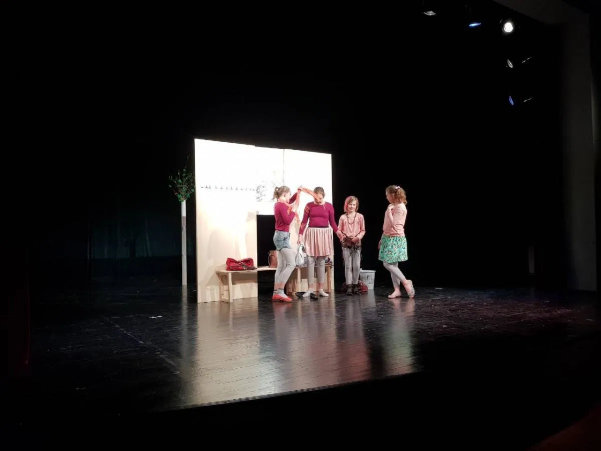 Mladi gledališčniki so se predstavili na ravenskem odru