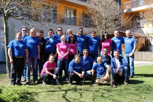 Zavarovalnica Sava ob dnevu za spremembe obiskala starejše