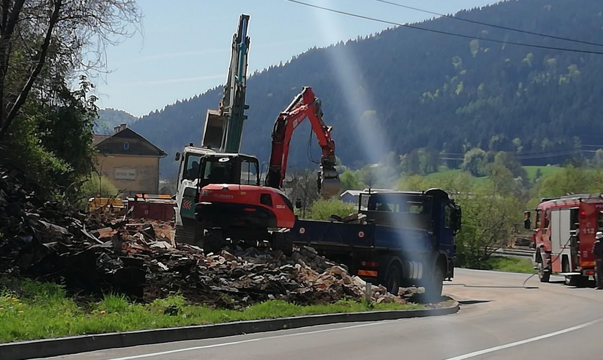 V Otiškem Vrhu porušili "Hišo duhov"
