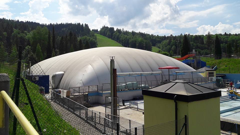 FOTO: Balon Marjan se poslavlja z ravenskega bazena