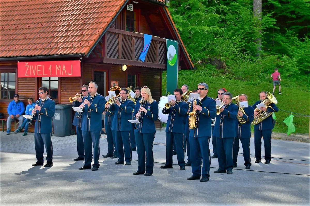 Na praznik dela nas bodo tudi letos zbudile budnice