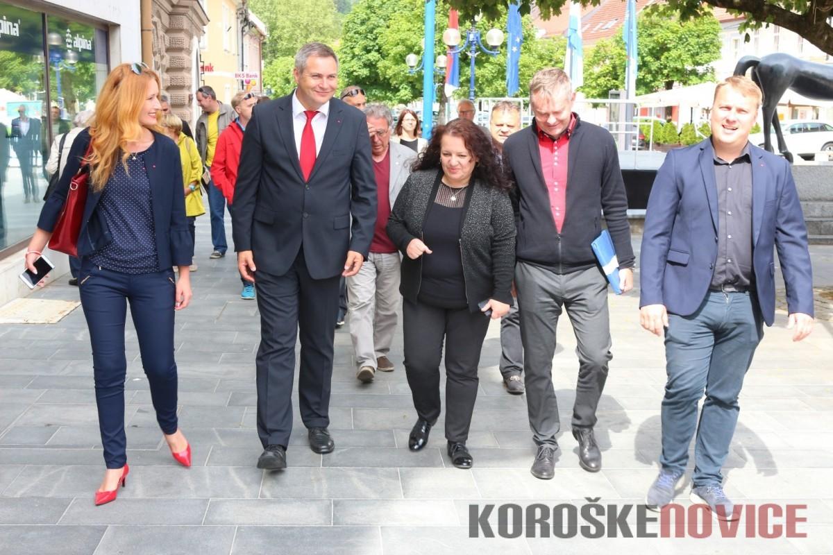 FOTO: Minister Židan s koroškimi kandidati SD obiskal Slovenj Gradec, Dravograd in Prevalje