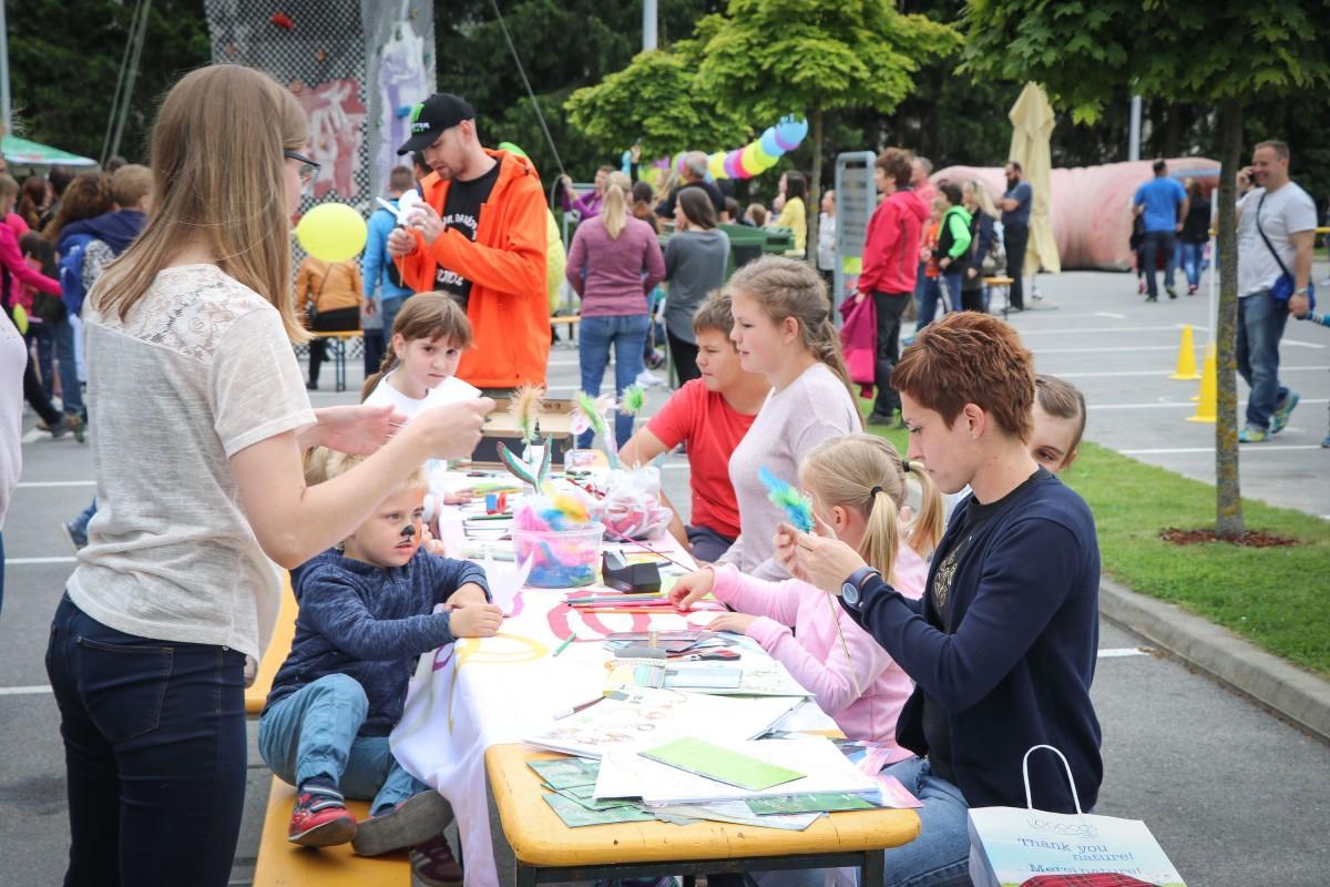 Aktivni in zabavni vikend za družine na Koroškem s kolesarskim sejmom, otroškim tekom in največjo otroško športno zabavo