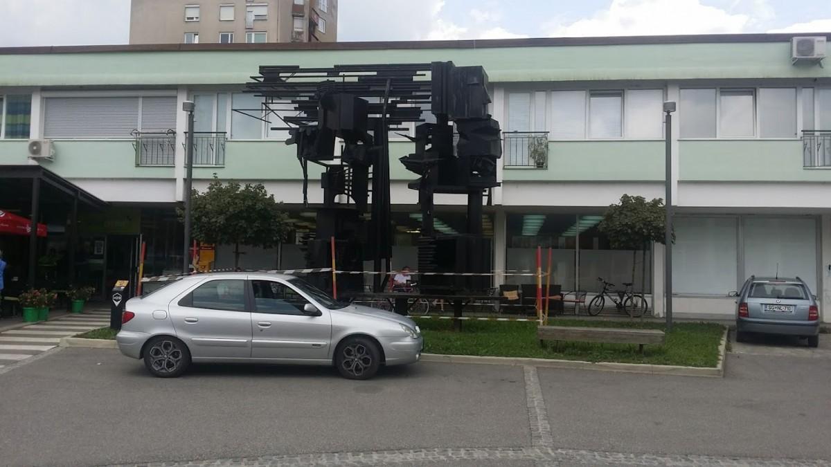 Dotrajana Forma Viva na Čečovju v pričakovanju obnove