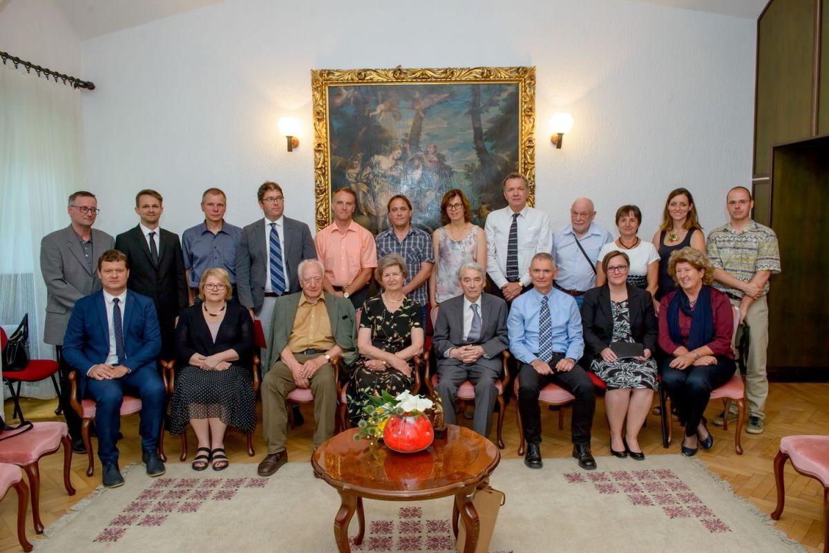 Pahernikova ustanova: zgled sonaravnega gozdarjenja in spodbujanje mladih k študiju gozdarstva