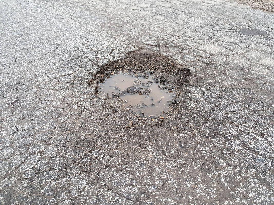 V Radljah začasen asfalt namesto večmesečne popolne zapore ceste