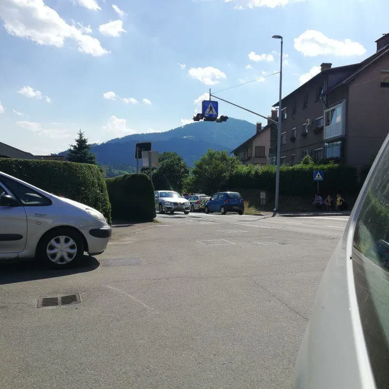 V Dravogradu avto povozil otroka